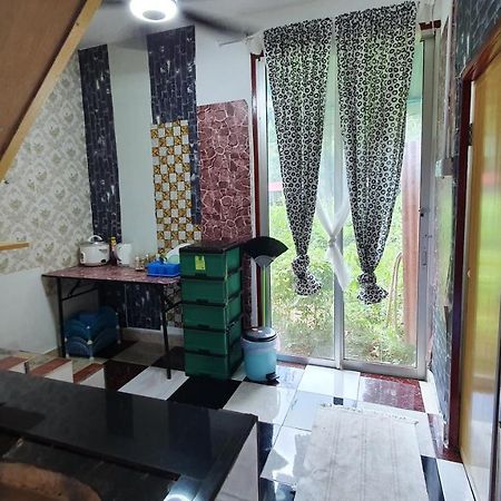 Chalet Kampong Semawar Kuala Kangsar Εξωτερικό φωτογραφία