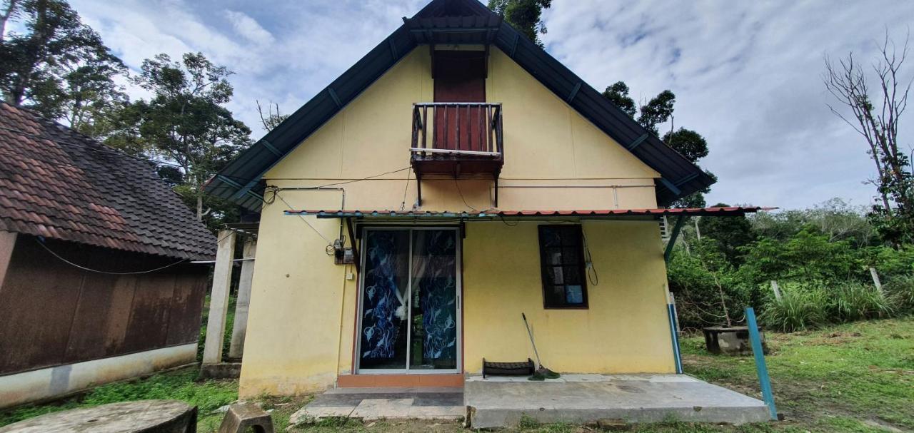 Chalet Kampong Semawar Kuala Kangsar Εξωτερικό φωτογραφία