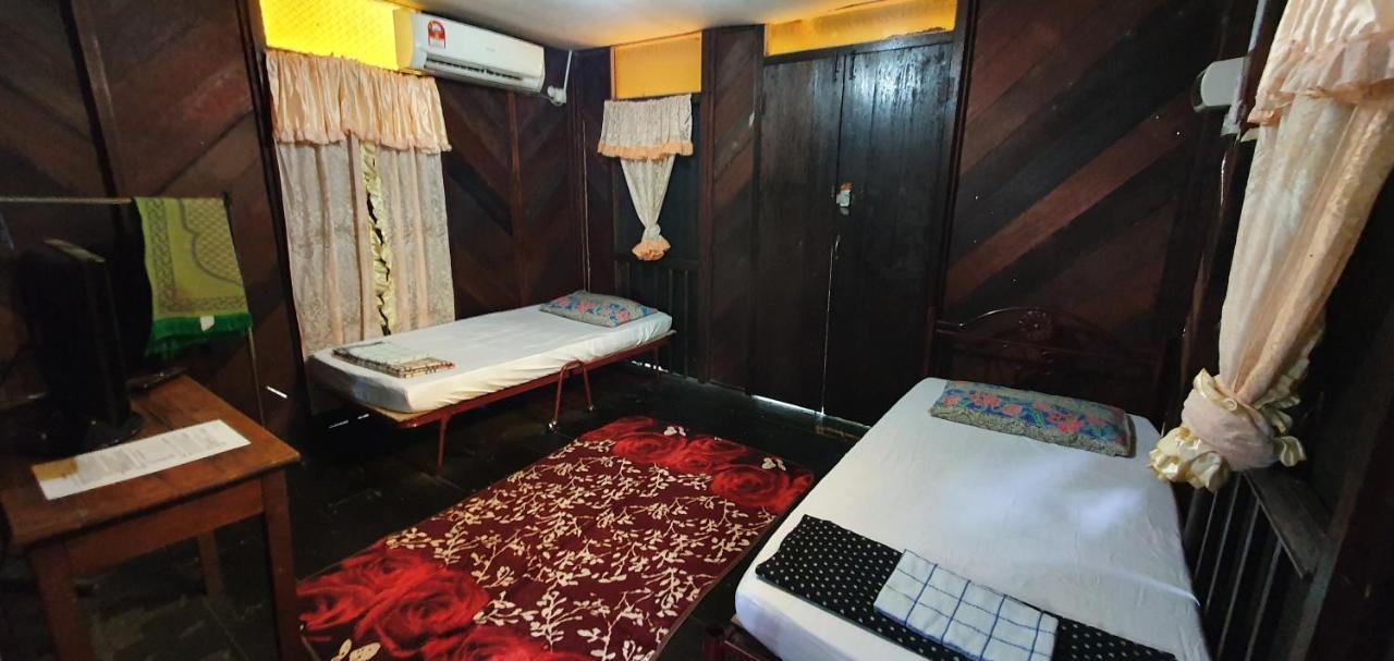 Chalet Kampong Semawar Kuala Kangsar Εξωτερικό φωτογραφία