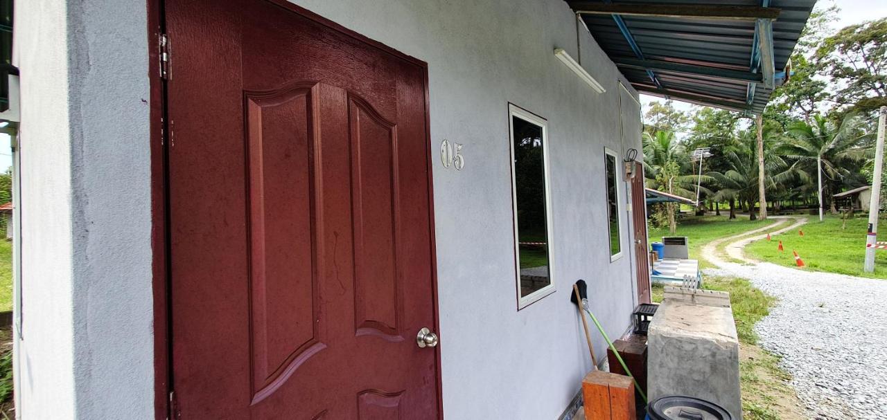 Chalet Kampong Semawar Kuala Kangsar Εξωτερικό φωτογραφία