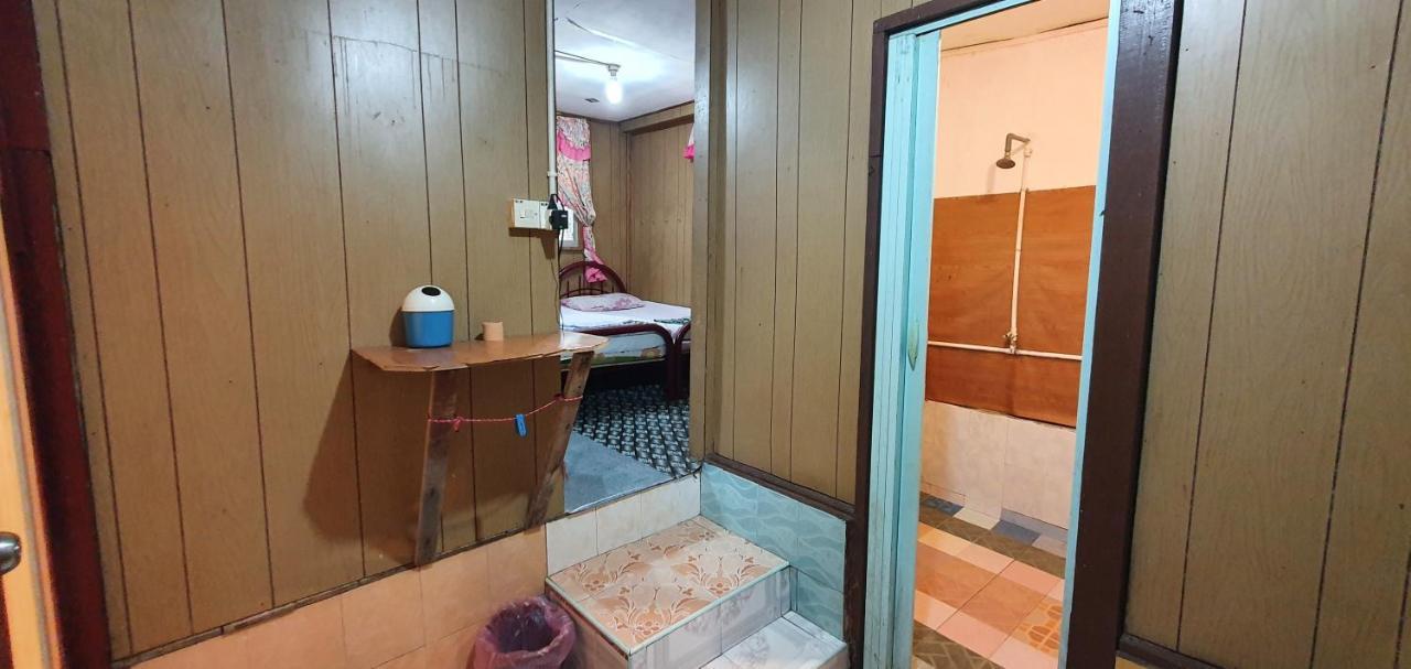 Chalet Kampong Semawar Kuala Kangsar Εξωτερικό φωτογραφία