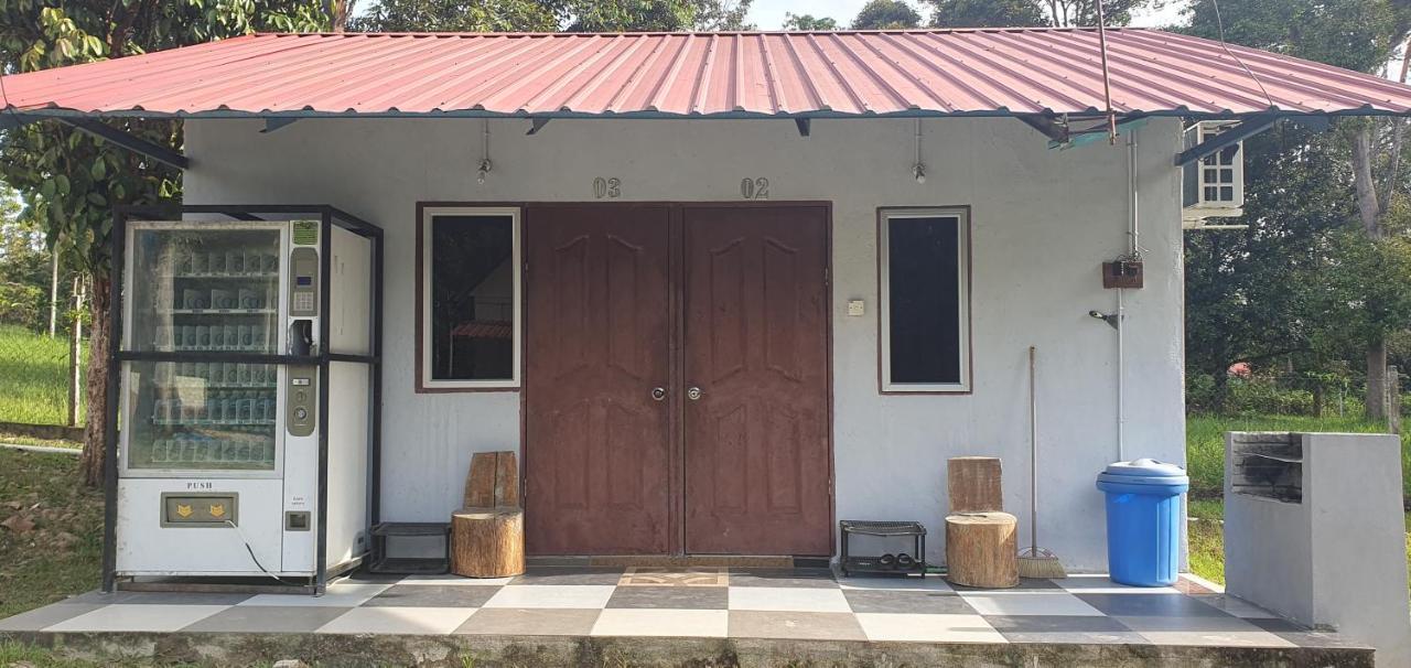 Chalet Kampong Semawar Kuala Kangsar Εξωτερικό φωτογραφία